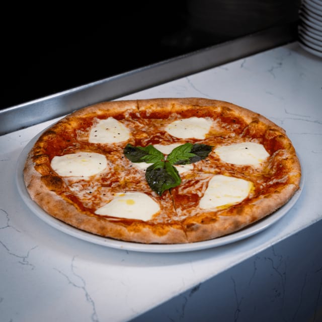 Margherita Pizza.